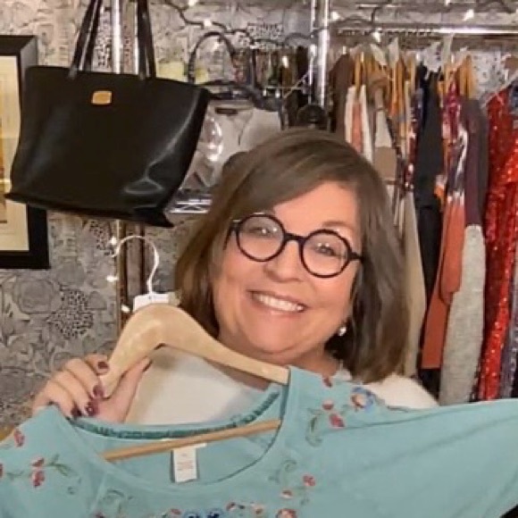 Other - @MIDLIFEHUSTLE (INGRID) IS LIVE! NOTIFICATION FOR LIVE SHOWS!